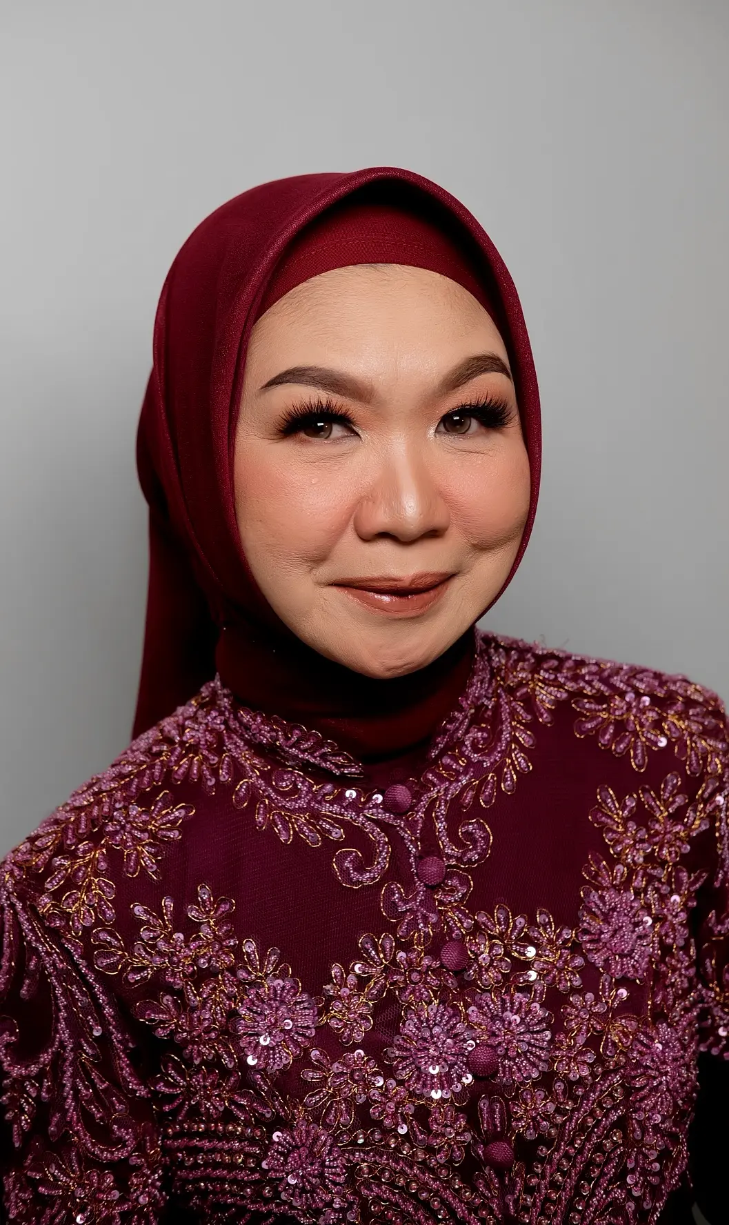 Rika Trianisa Makeup