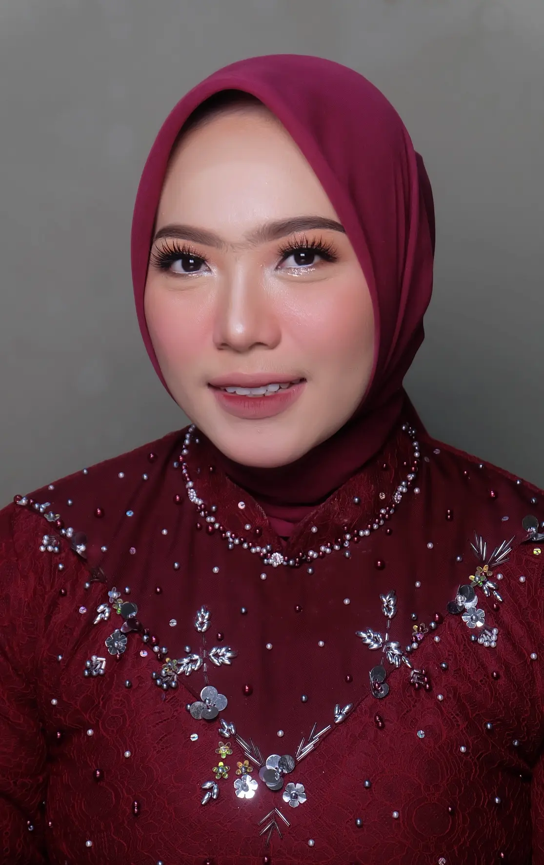 Rika Trianisa Makeup