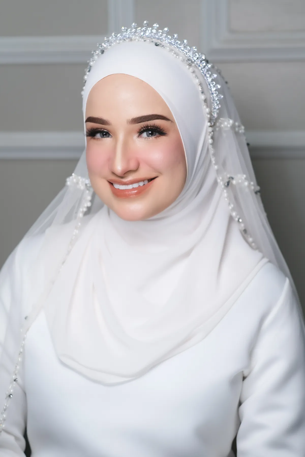 Rika Trianisa Makeup